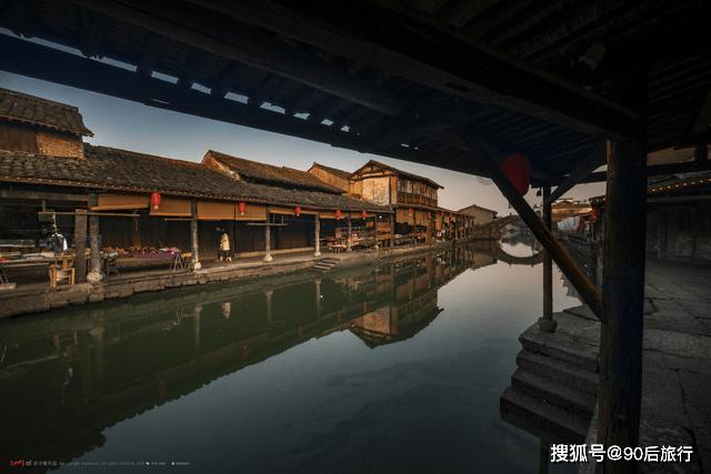 何超莲婚后罕见大尺度，与薛凯琪性感合照震撼曝光！